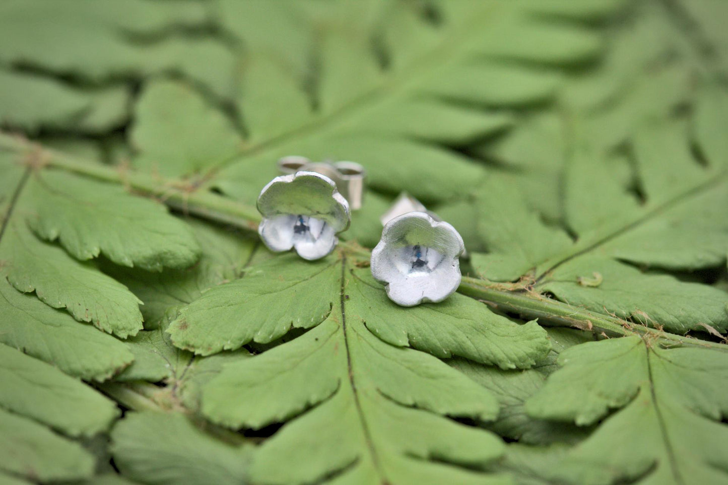 Dainty Flower Stud Earrings