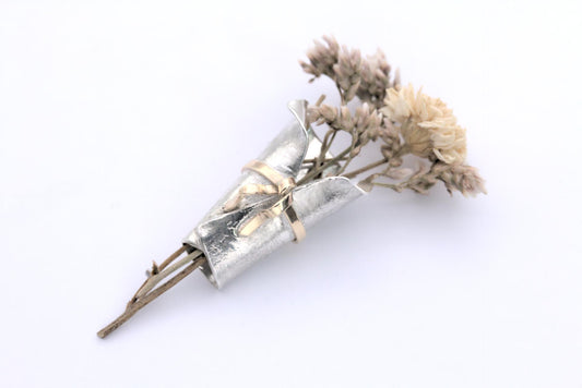 The Forager Pendant - Gold Bow