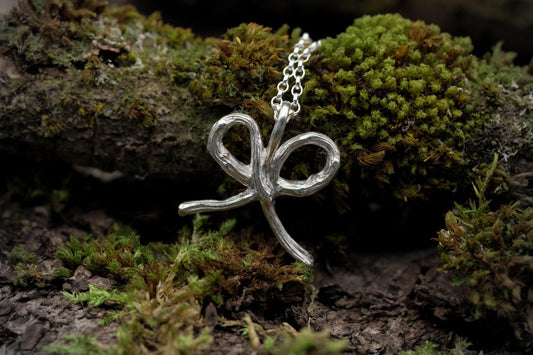 The Bow Pendant - RTP