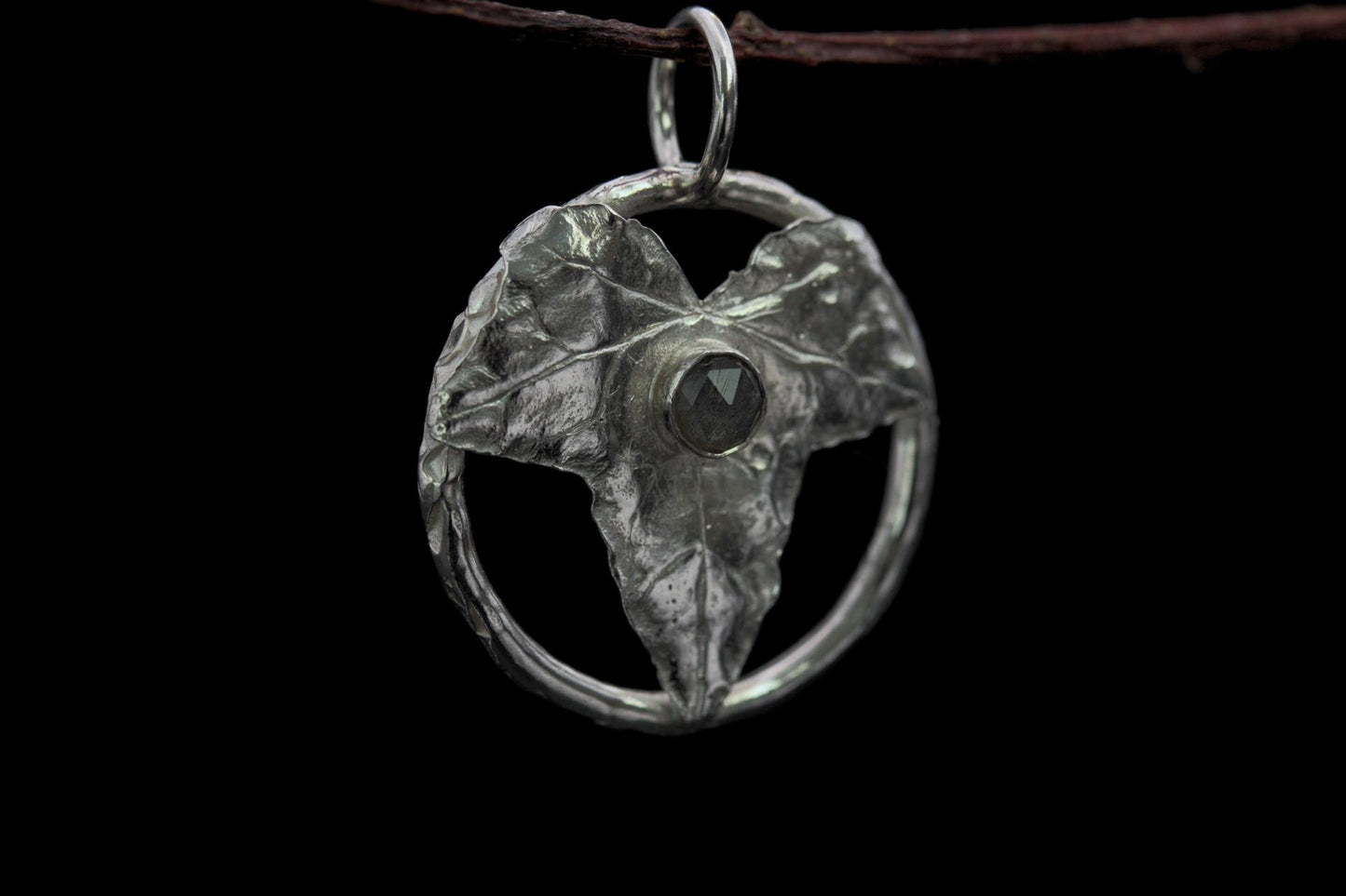 Molten Ivy Pendant - Labradorite