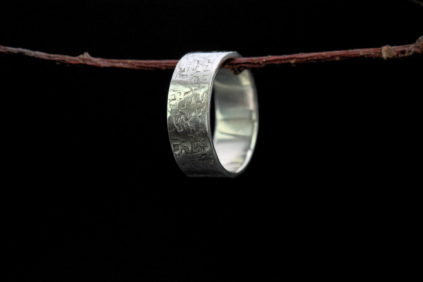 Hatched Ring - Wide